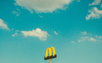 Ile zarabiają w Mc Donald?