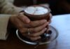 Z czego składa się kawa cappuccino? Czy można pić cappuccino w nocy?