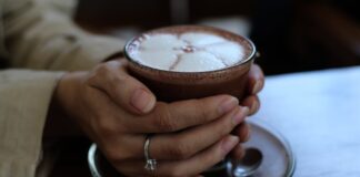 Czy można pić cappuccino w nocy?
