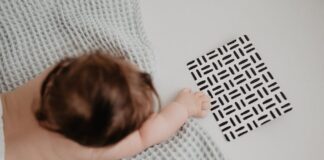 Czy iphony mają Sklep Play?