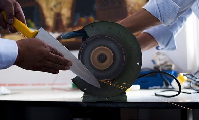 Czym najlepiej ostrzyc łańcuch do piły?