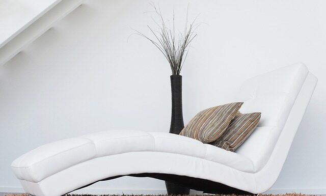 Jak wyczyścić bardzo brudna tapicerkę? Jak wyczyścić bardzo brudna tapicerkę?